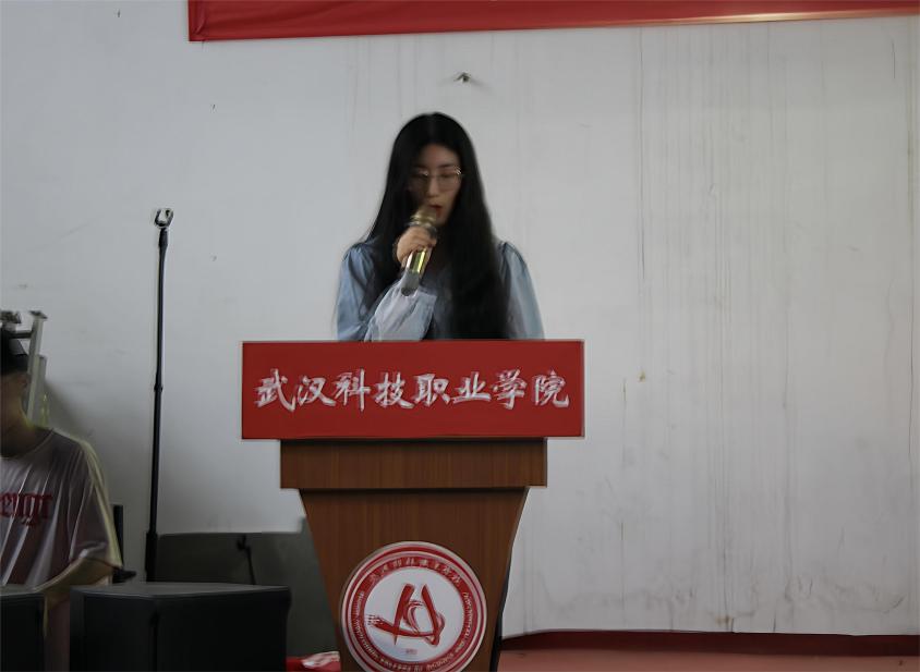 beat365举办2022-2023学年“五四”表彰大会暨文艺汇演