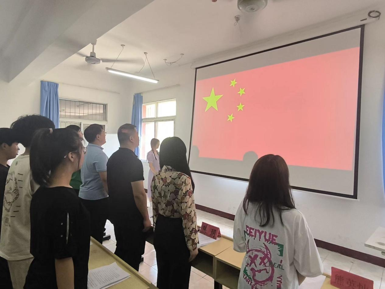 青春心向党，奋斗新征程 ——beat365英国官方网站第五期团课结业典礼暨入团仪式