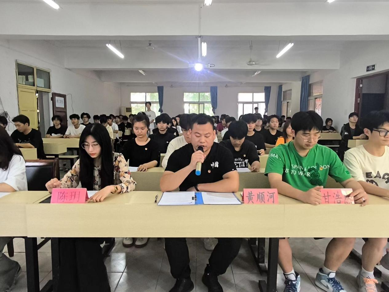 青春心向党，奋斗新征程 ——beat365英国官方网站第五期团课结业典礼暨入团仪式