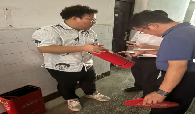 武汉市教育局领导实地指导beat365开学迎新准备工作