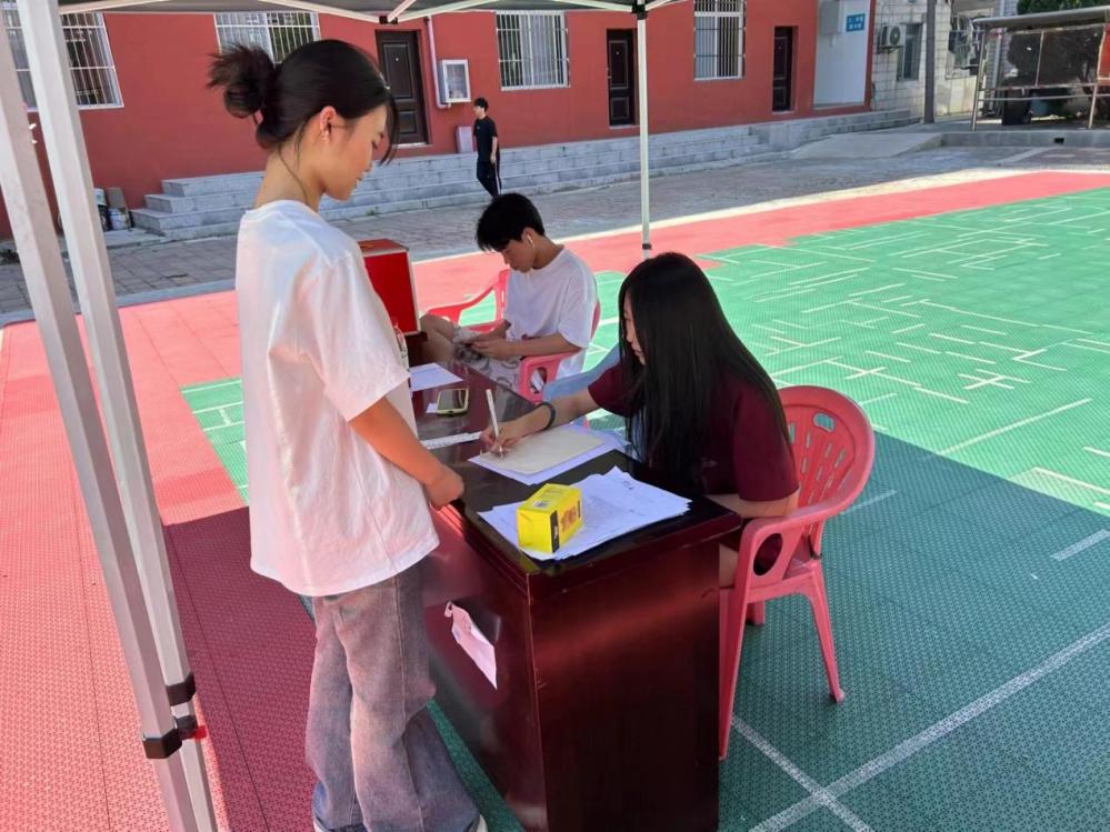 团簇星空，绽放芳华               ——beat365英国官方网站第二届社团文化节