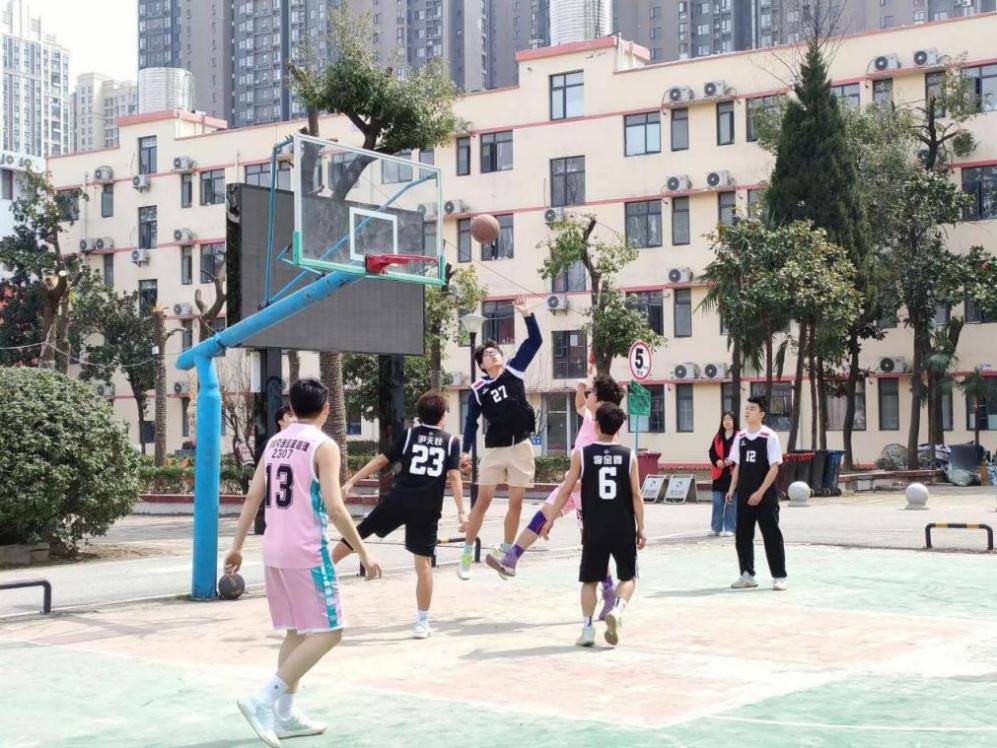 团簇星空，绽放芳华               ——beat365英国官方网站第二届社团文化节