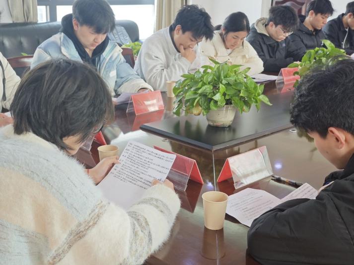 凝聚青春力量，共筑团结梦想 ——beat365英国官方网站24级团组织生活会纪实