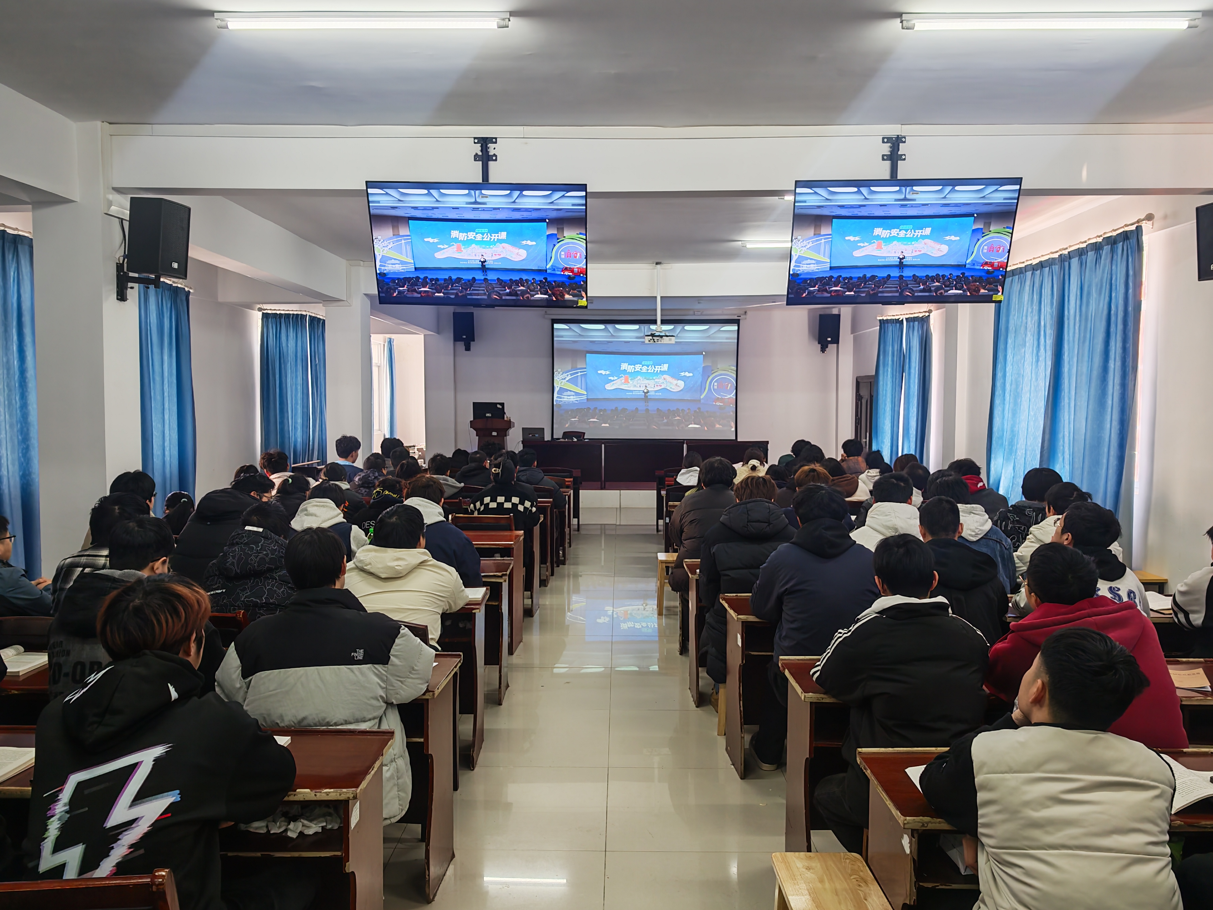 beat365开展消防宣传系列活动,共筑校园“防火墙” beat365开展消防宣传系列活动,共筑校园“防火墙”