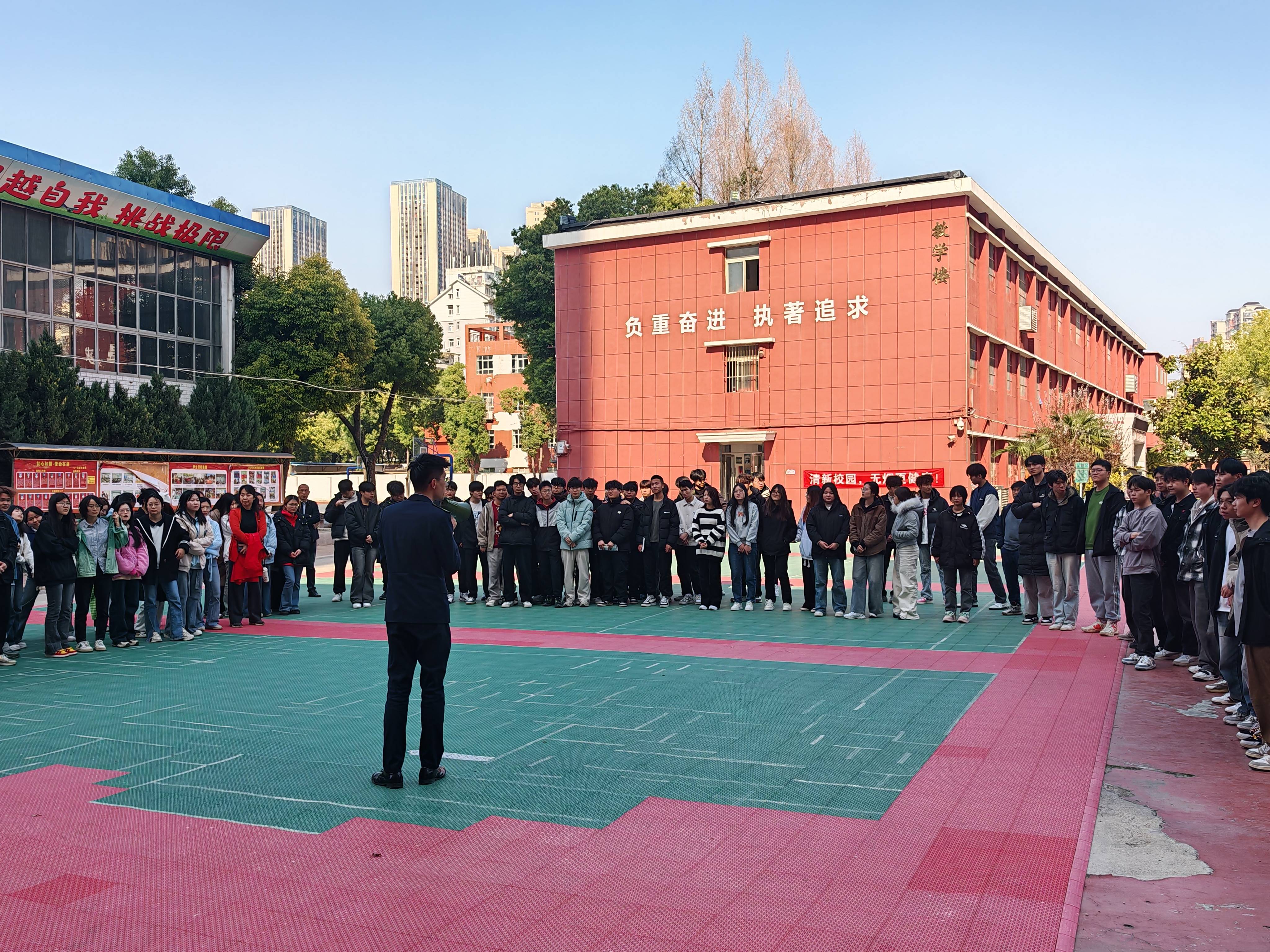 beat365开展消防宣传系列活动,共筑校园“防火墙” beat365开展消防宣传系列活动,共筑校园“防火墙”