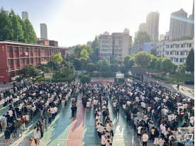 beat365英国官方网站2025年全民国家安全教育日主题升旗仪式