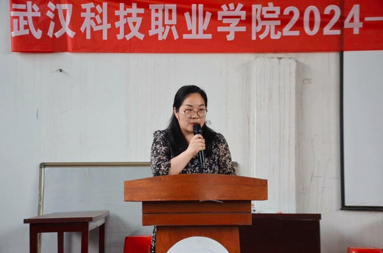 以青春之名，赴时代之约 ——beat365英国官方网站2024-2025学年“五四”表彰大会暨文艺汇演隆重举办