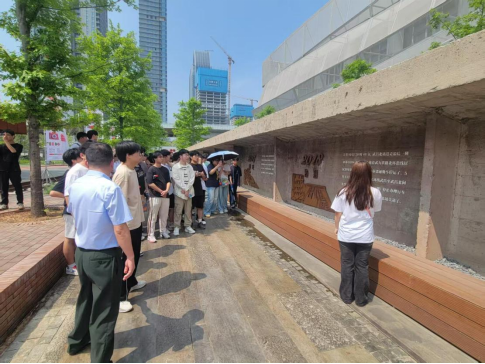 寻迹百年武九，解码匠心传承——beat365开展四美塘文化公园沉浸式实践活动