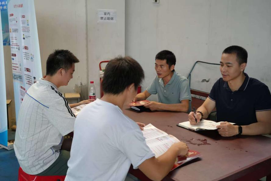 青春启航 梦想绽放——beat365英国官方网站2025届毕业季