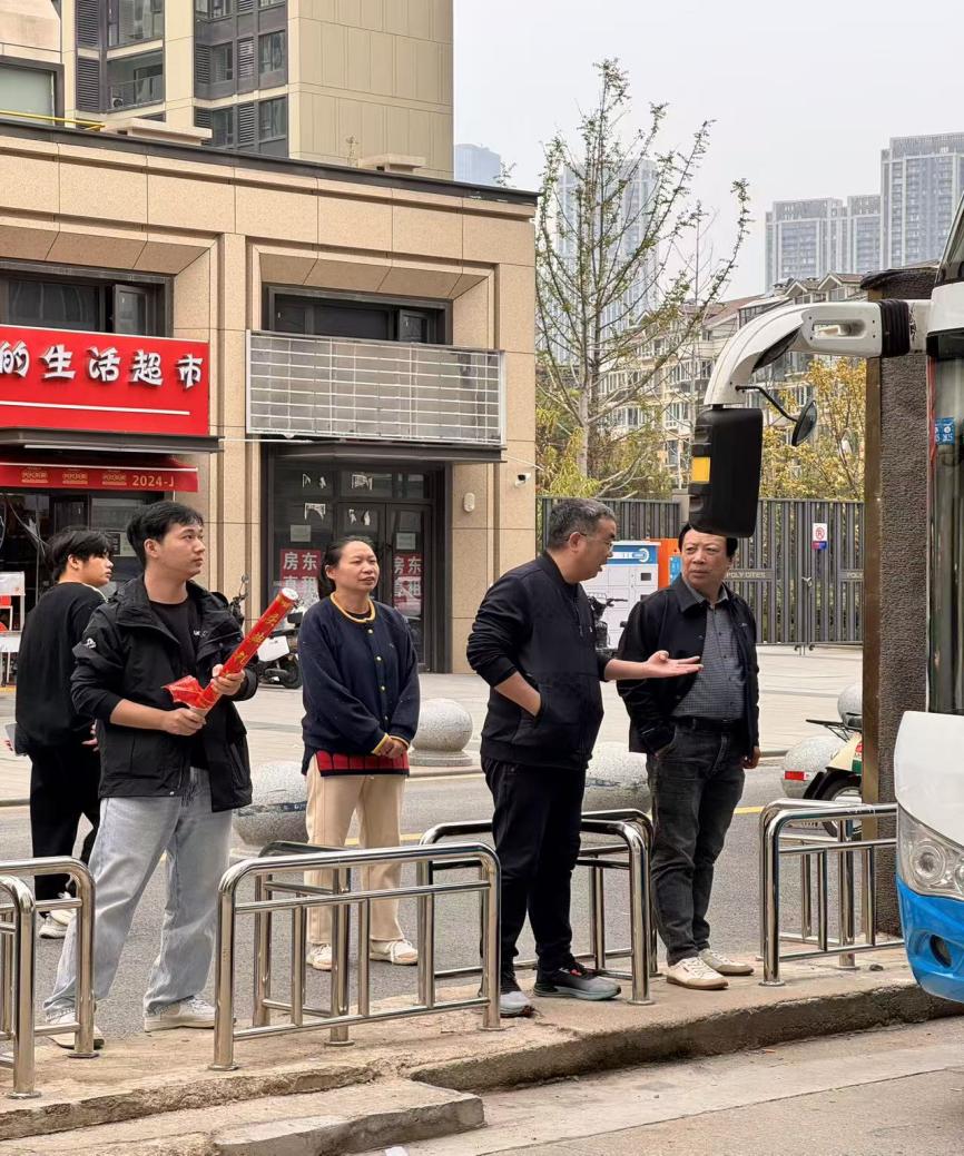 青春盛放 梦想启航——beat365英国官方网站2023级学生赴武汉华侨城实业发展有限公司开展岗位实习