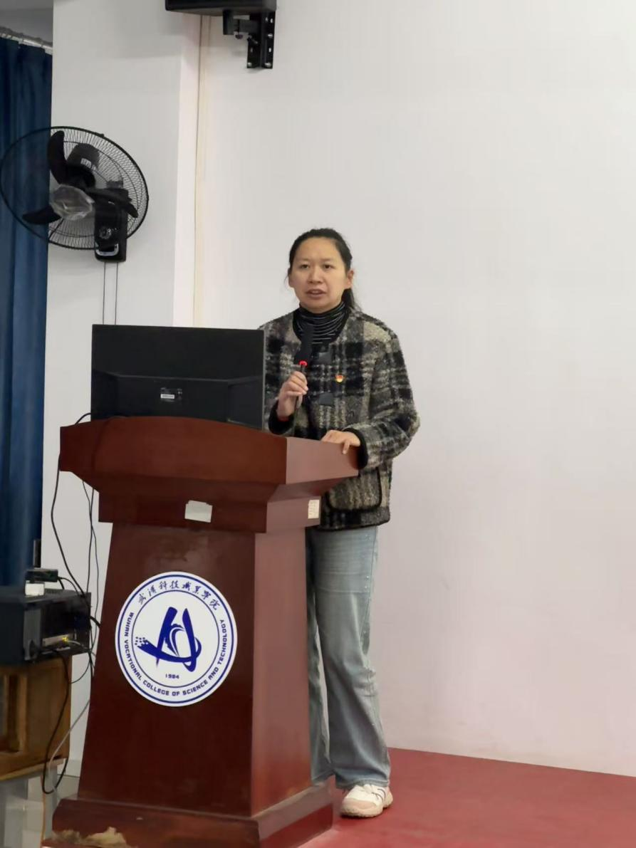 淬炼初心强作风 砥砺奋进启新程—— beat365英国官方网站举行预备党员宣誓仪式暨作风建设专题学习