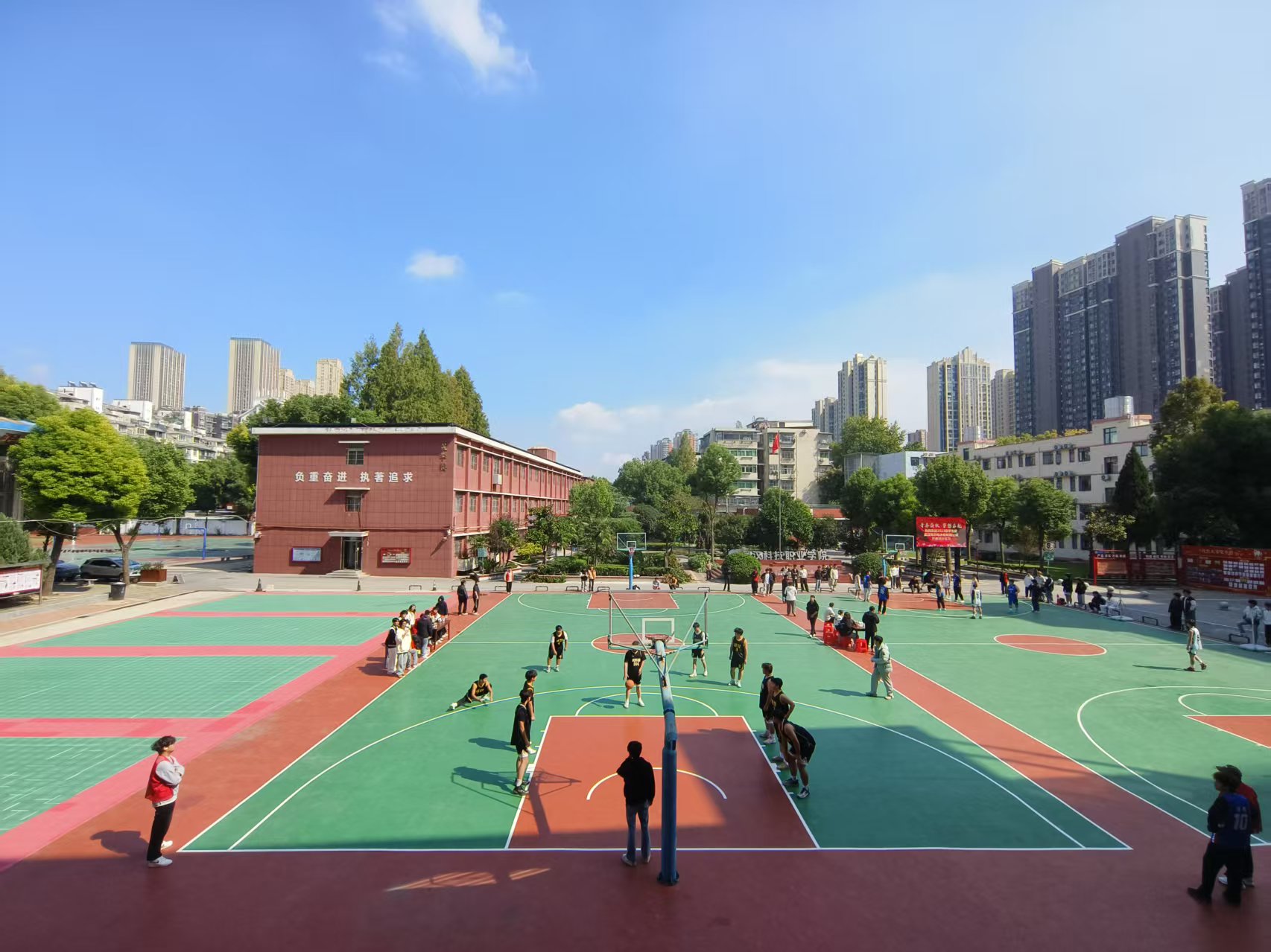 赛场燃情，以球会友！ beat365英国官方网站第二十届“希望杯”篮球赛精彩收官