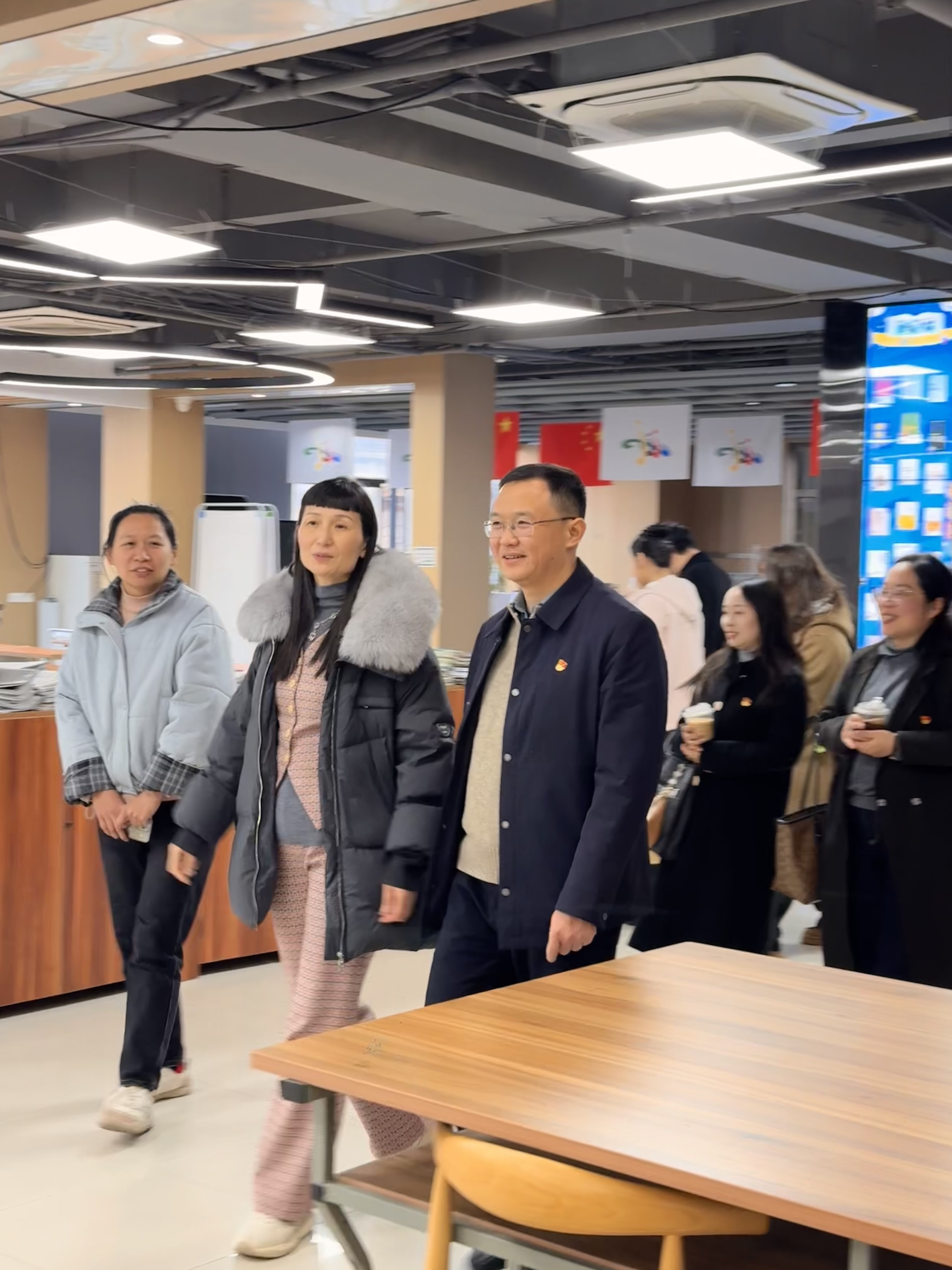 党建互鉴促提升 协同育人启新程——beat365英国官方网站赴武汉市第一商业学校开展党建交流活动