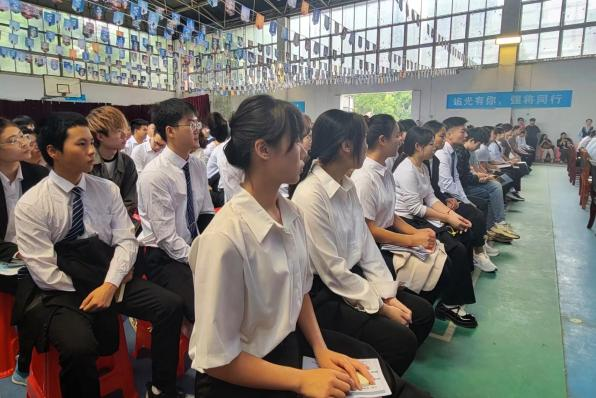 学校隆重举行2023年秋季岗位实习企业宣讲会