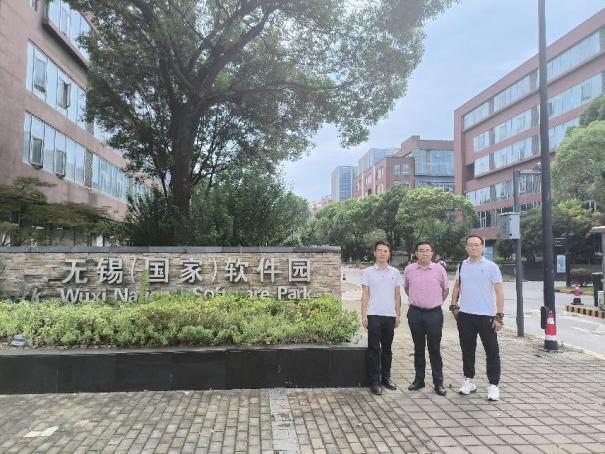 访企拓岗促实习 情系学子暖人心