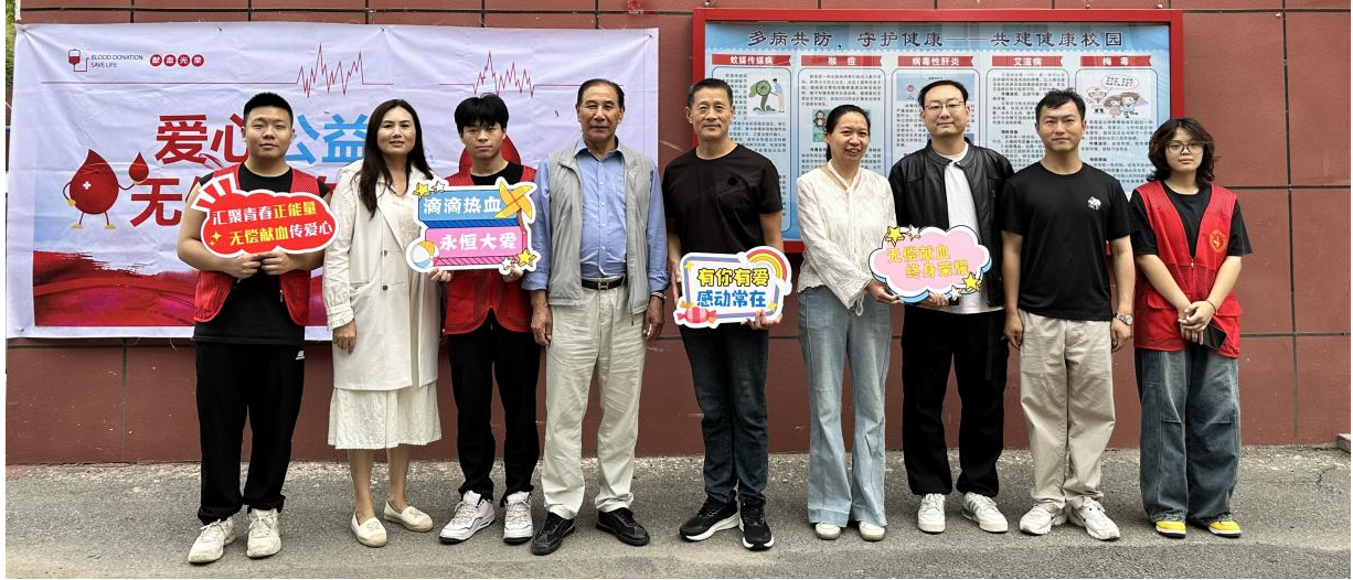 beat365英国官方网站学子踊跃献血 以热血青春传递爱心