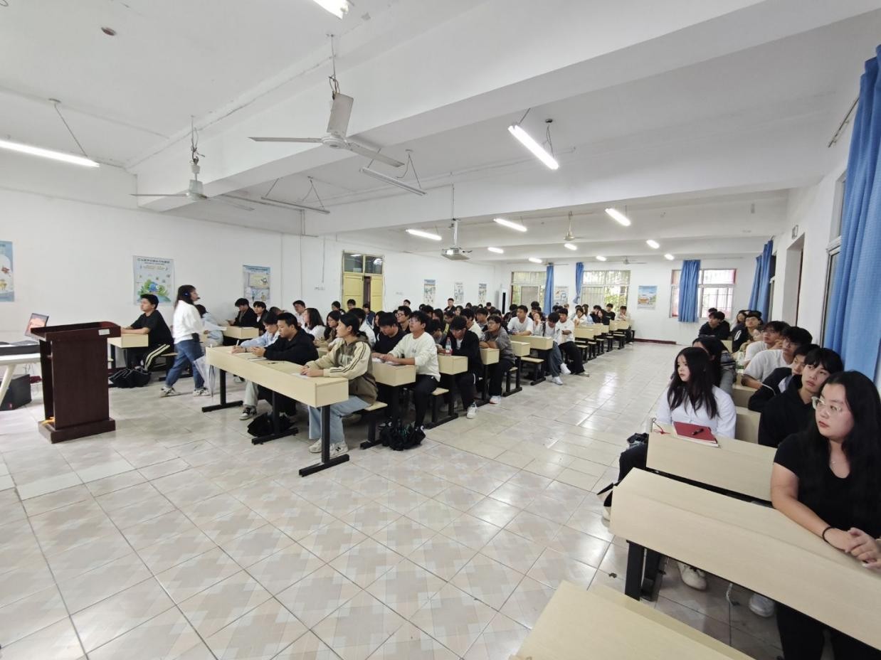 beat365团委顺利开展2025年下半年团学干部培训