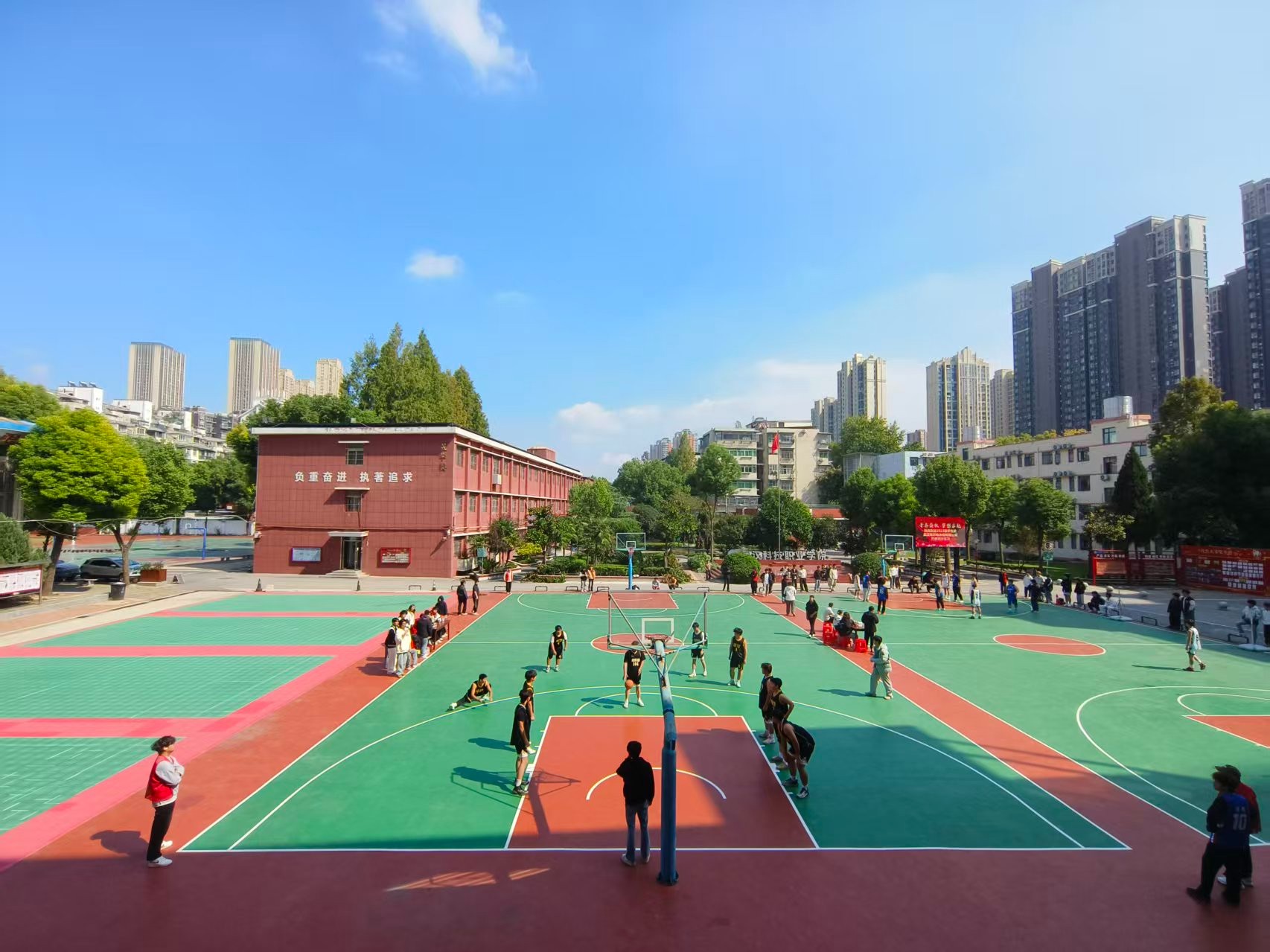 赛场燃情，以球会友！ beat365英国官方网站第二十届“希望杯”篮球赛精彩收官