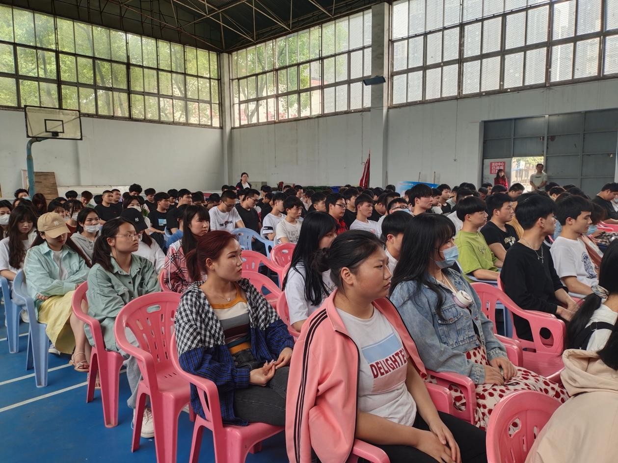 beat365英国官方网站2020-2021第二学期 党史学习专题教育讲座(第一讲) beat365英国官方网站2020-2021第二学期 党史学习专题教育讲座(第一讲)