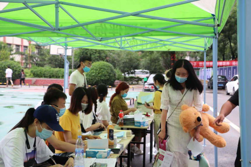 欢迎回家！beat365英国官方网站迎来2020届首批毕业生返校