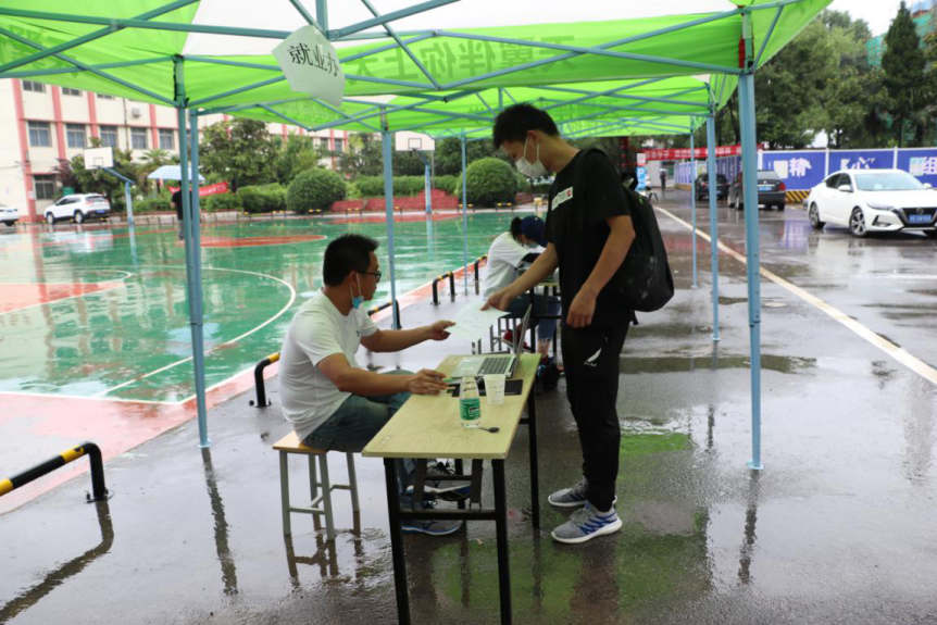 欢迎回家！beat365英国官方网站迎来2020届首批毕业生返校