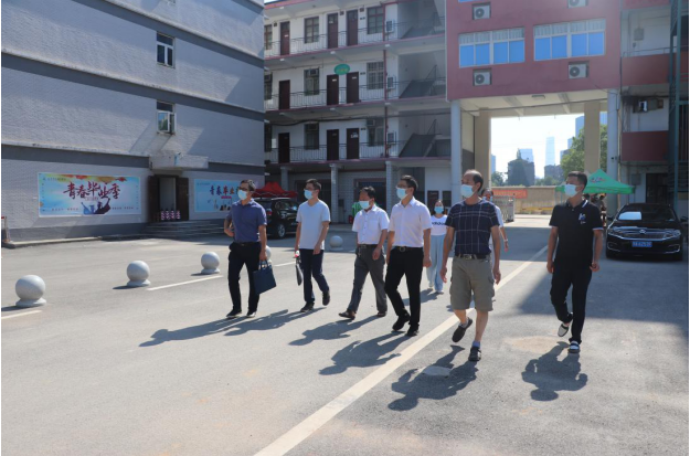 湖北省教育厅领导来beat365检查督导疫情防控工作