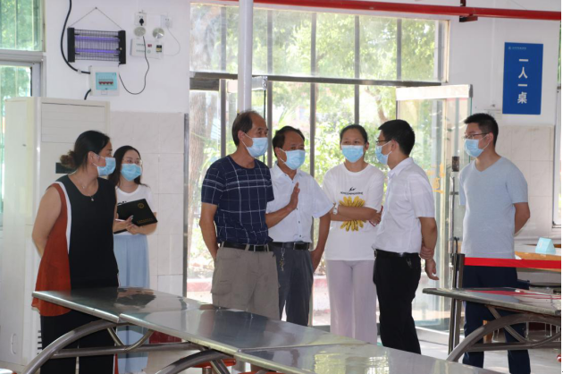 湖北省教育厅领导来beat365检查督导疫情防控工作