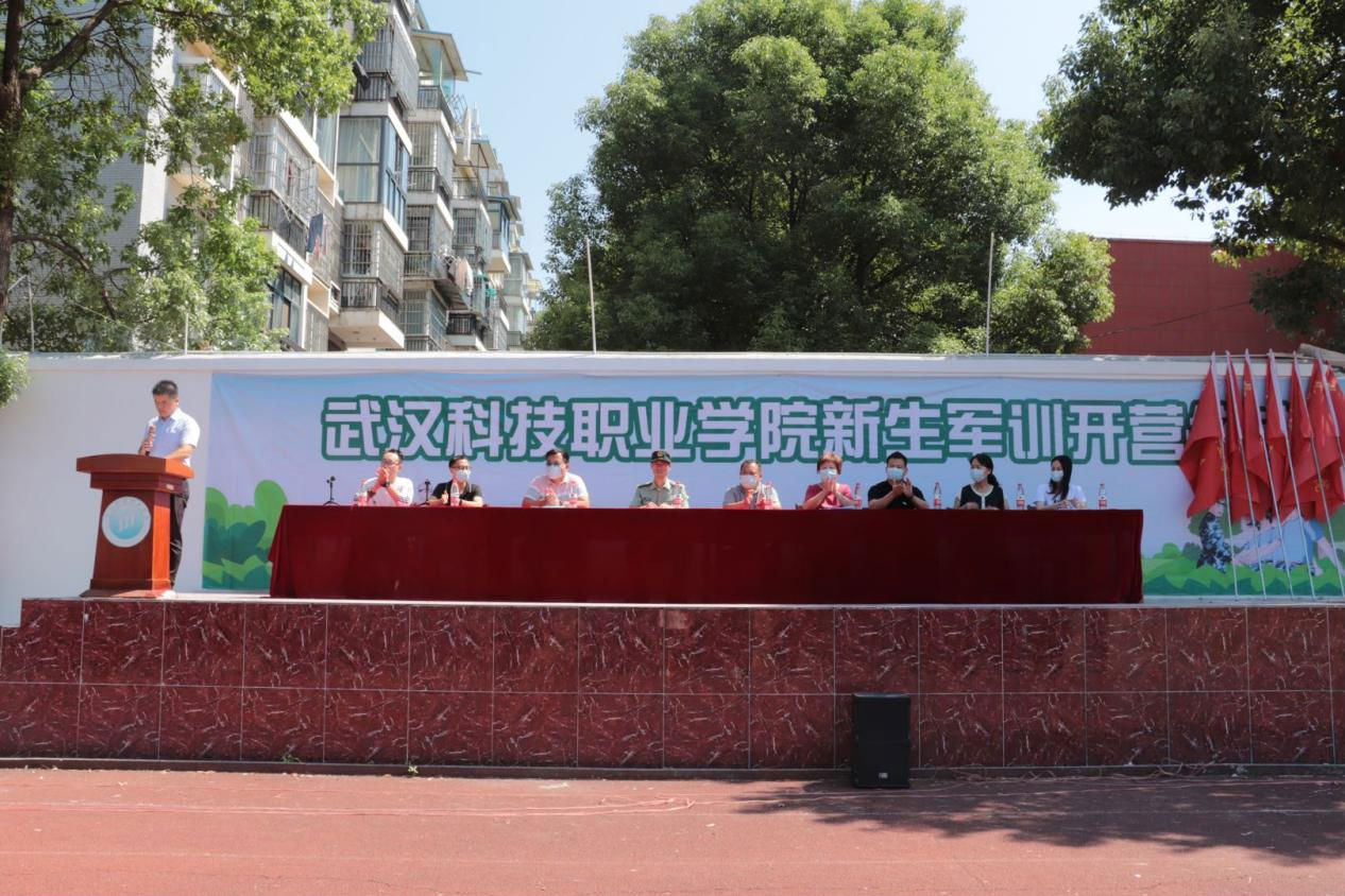 beat365新生军训开营仪式圆满落幕