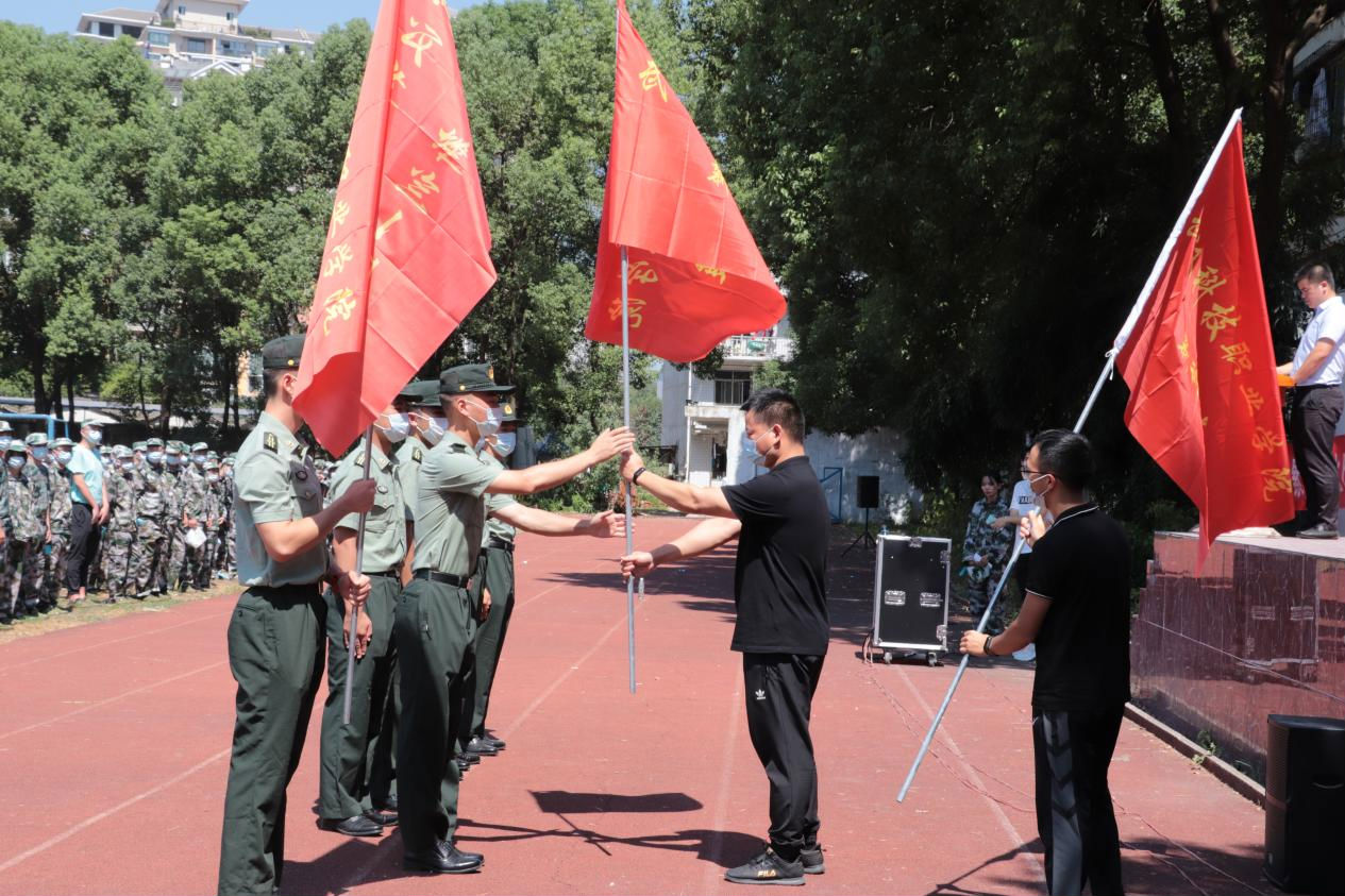 beat365新生军训开营仪式圆满落幕