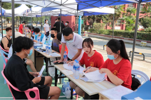 beat3652021级新生顺利到校报到