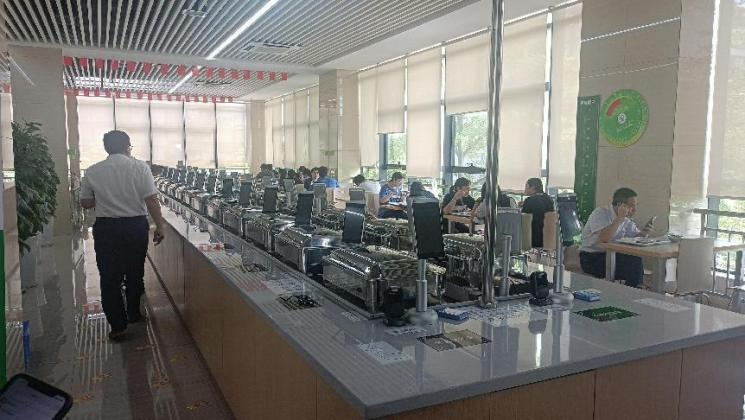 心系学子，踏暑南下——学院领导赴深圳看望实习学生